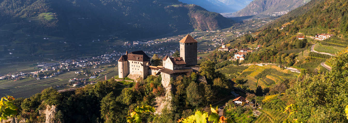 Schloss Tirol bei Meran in Südtirol