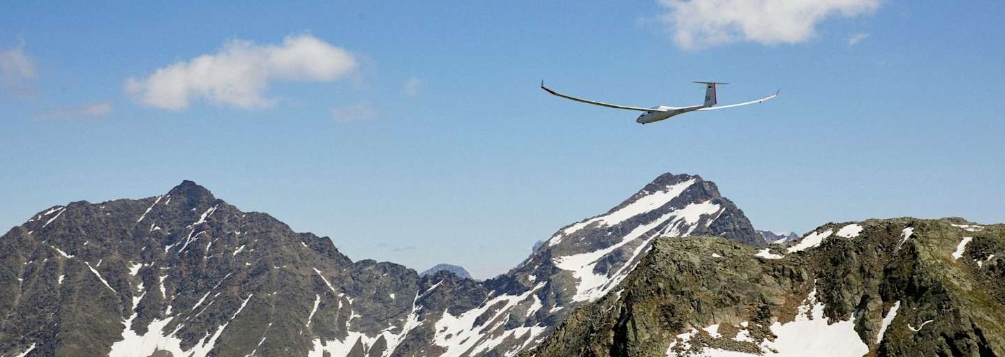 Durchgehend von Postkartenmotiven umgeben