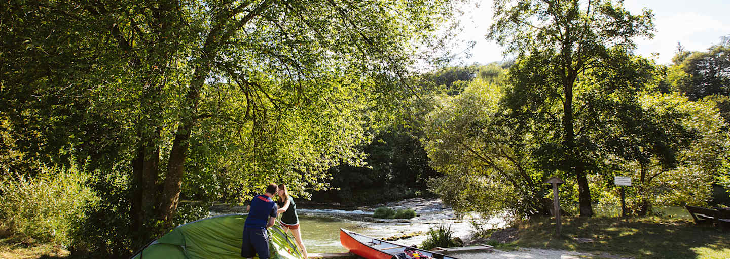 Mit dem Kanu im Naturpark Altmühltal in Bayern