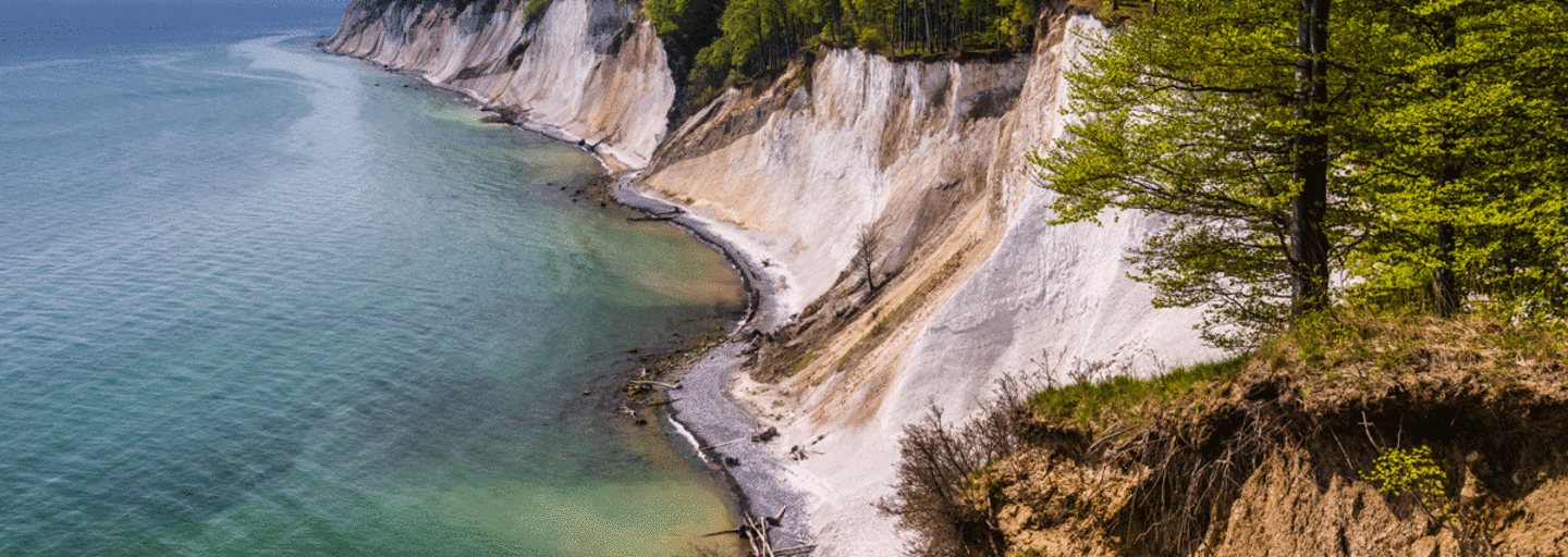 Entlang der Kreidefelsen und Steilküsten des Jasmund Nationalparks auf Rügen