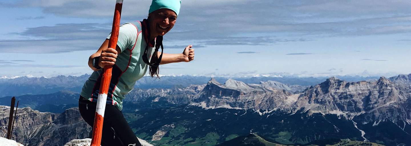 Ana Zirner auf dem Weg über die Alpen