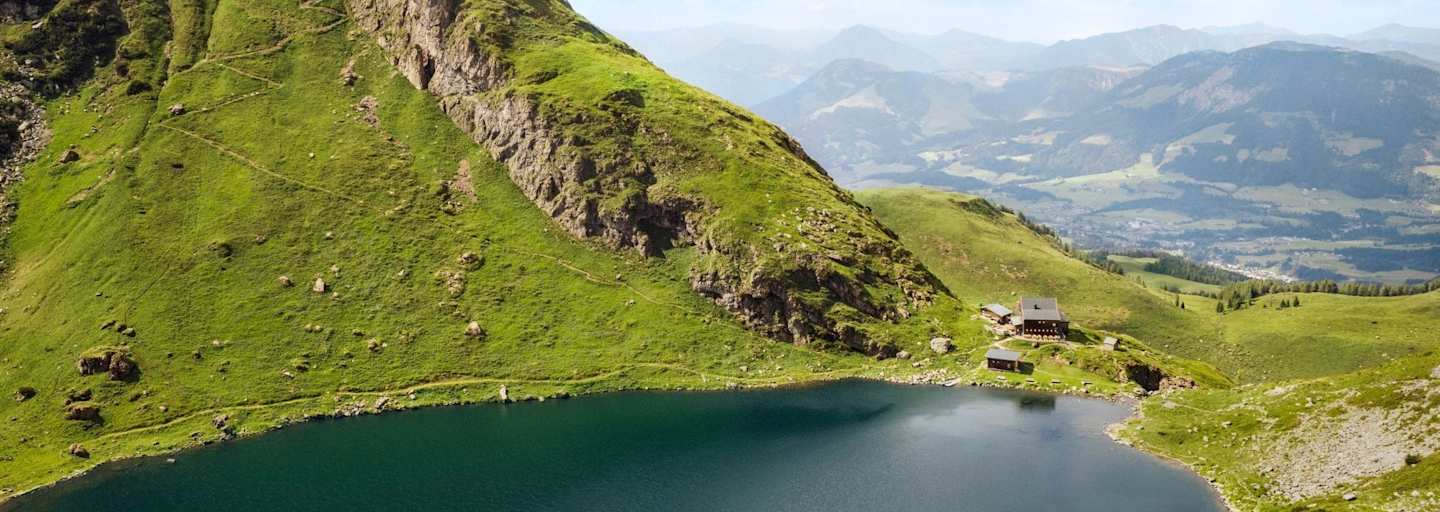 Blick auf den Wildsee und das Wildseeloderhaus von oben.