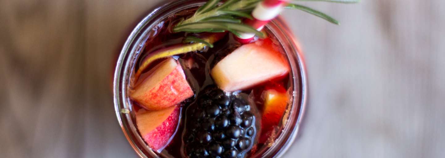 Sangria dekoriert von oben