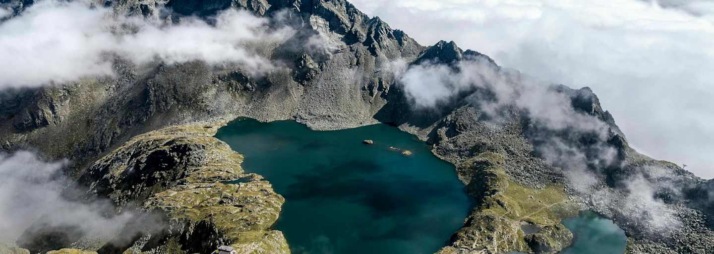 Die Wangenitzseehütte oberhalb des Wangenitzsees