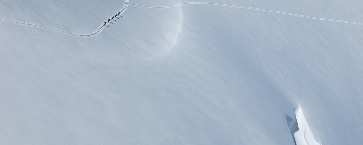 Skihochtour am Gletscher: Gletscherspalte