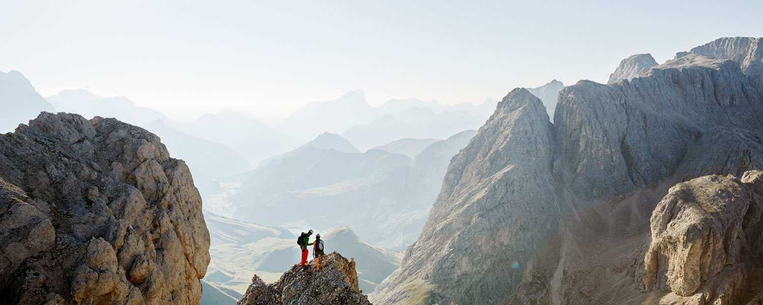 Ein Berg mit vielen Eigenschaften: Blick vom Maximilian- Klettersteig am östlichen Rand des Schlernmassivs.