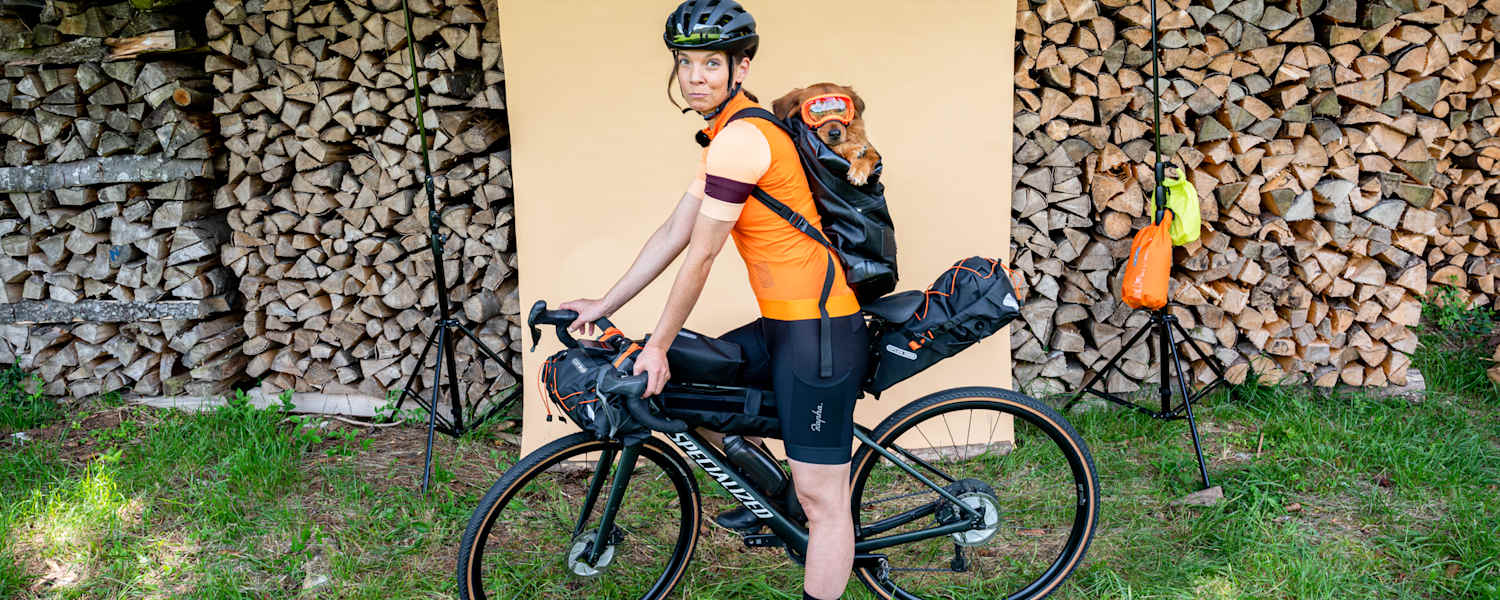 Bikepacking ist populär wie nie – Dogpacking zumindest bei unserer Autorin angesagt