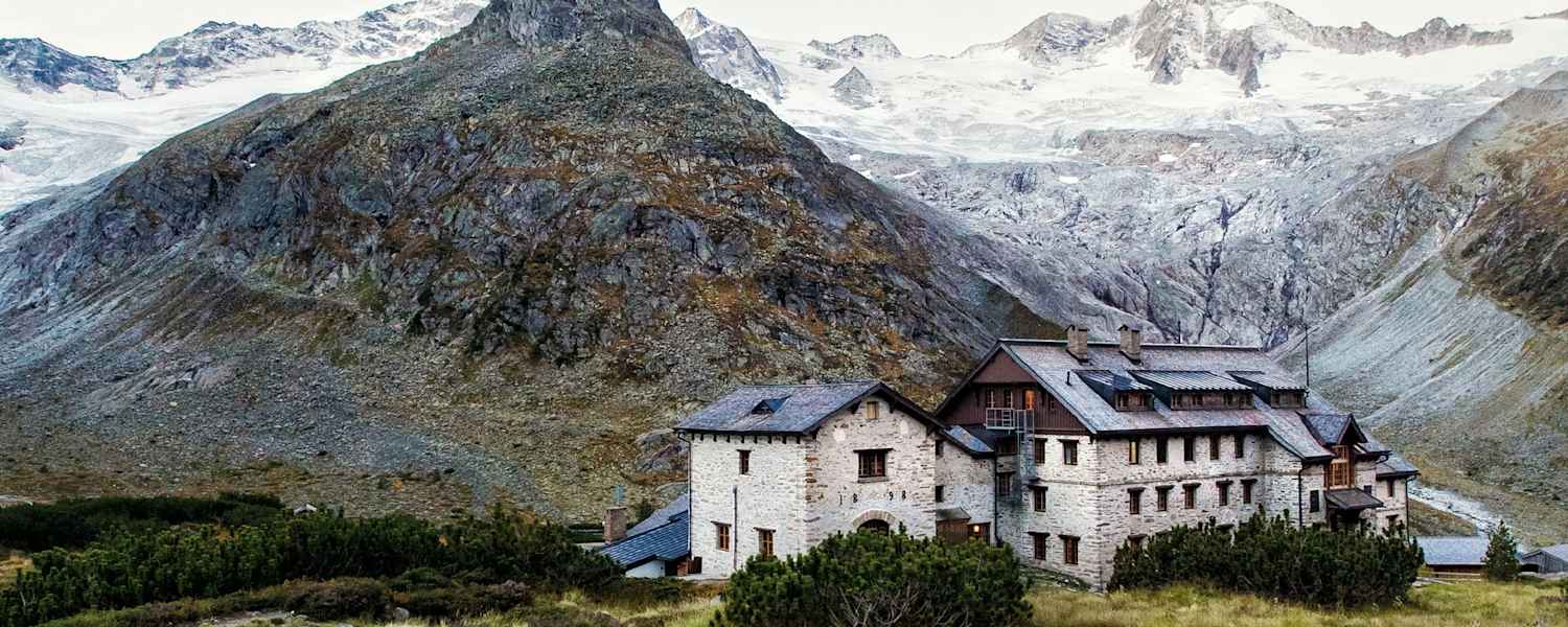 In Stein und Zirbe - die Berliner Hütte