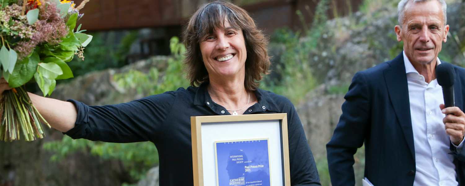 Catherine Destivelle und Georg Bachler beim Paul-Preuss-Preis