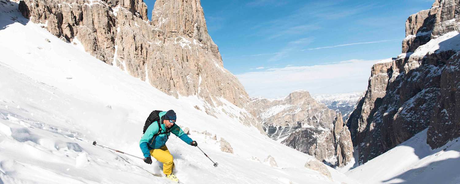 Abfahrt durch das Mittagestal in den Dolomiten