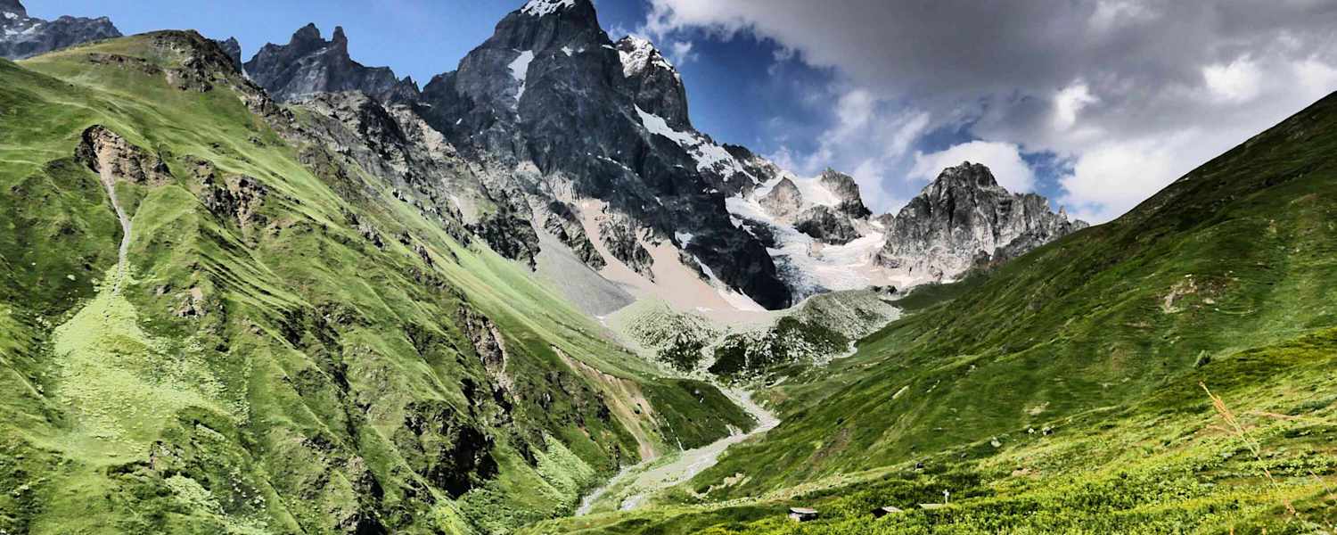 Bergwelten Uschba Mädl