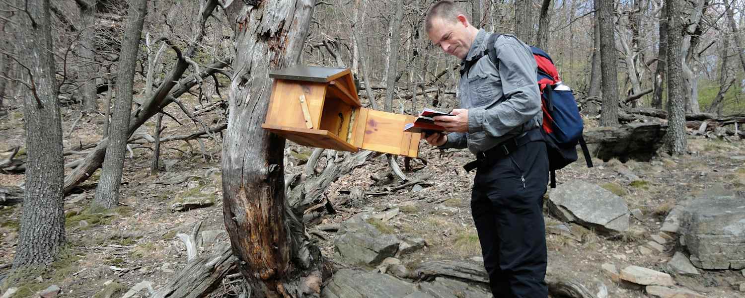 Wandern bei Wien: Martin Weber wandert auf den Anninger