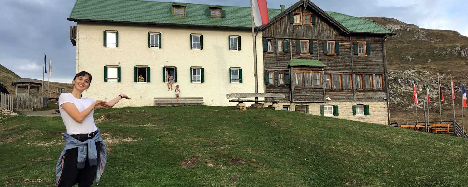 Bergwelten Praktikantin Julia angekommen auf der Schlüterhütte