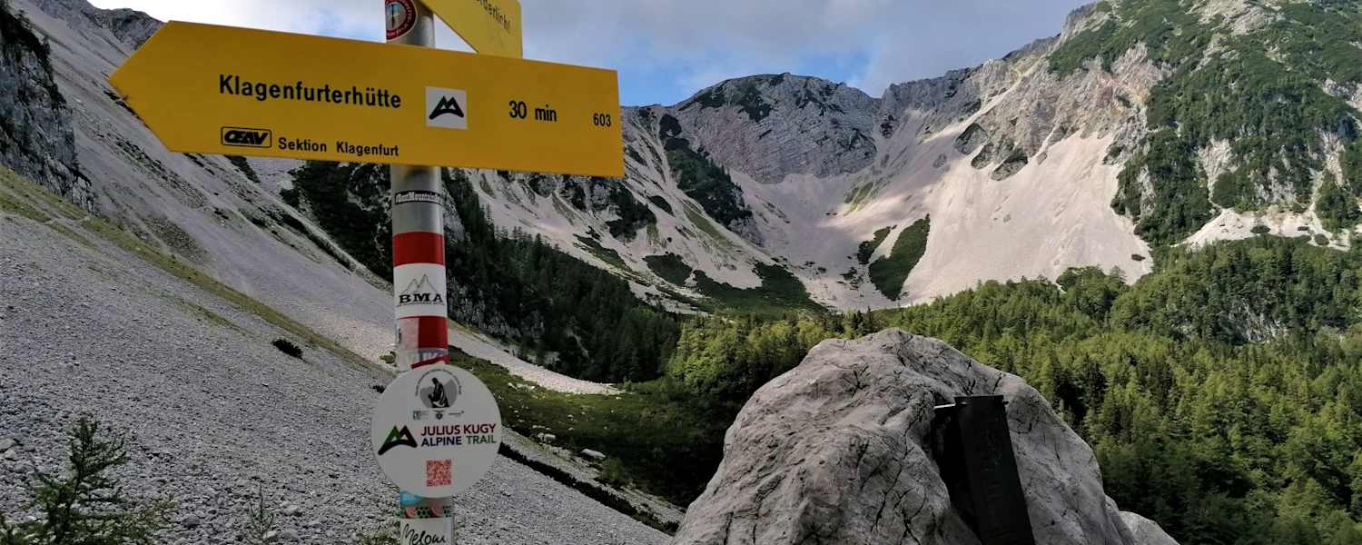 Wanderzeichen auf dem Julius-Kugy-Dreiländerweg