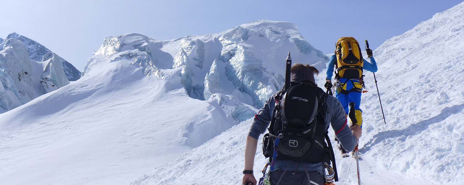 Silvretta-Skidurchquerung: Aufstieg zum Piz Buin an der Grenze von Österreich und der Schweiz