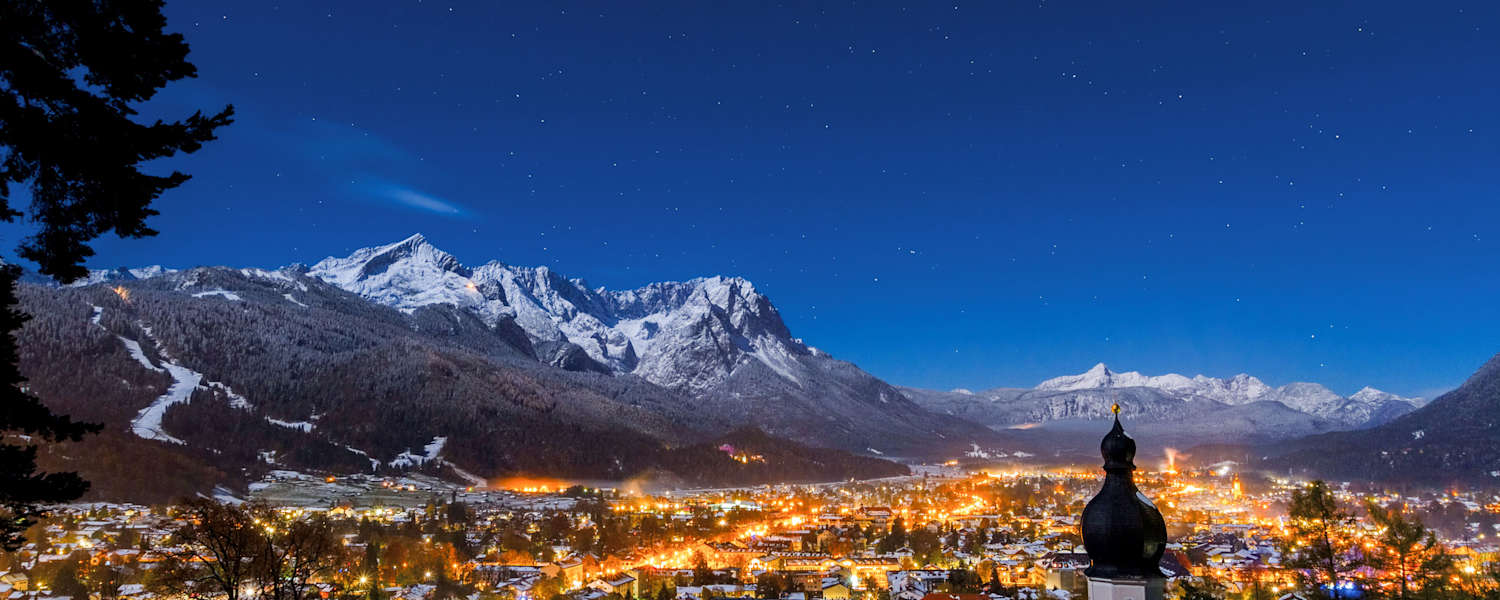 Winternacht in Garmisch-Partenkirchen