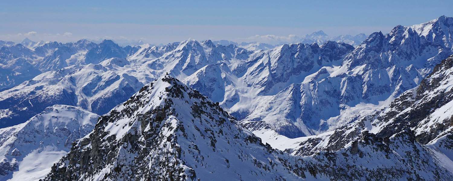 Traumhafter Blick auf die Goldbergspitze (3.073 m)