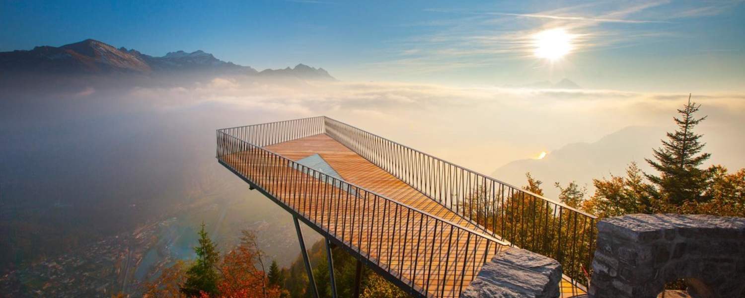 Traumhafte Blick von der Aussichtsplattform des Harder Kulm
