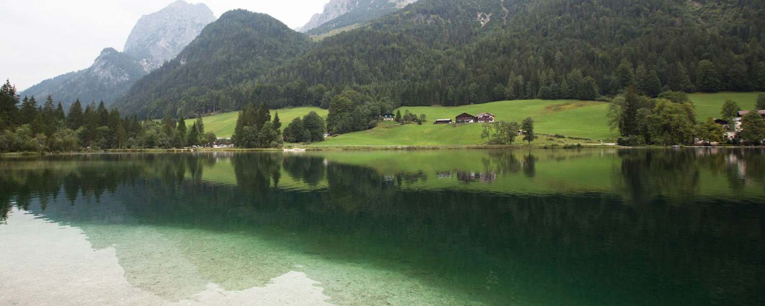Bergsee: Hintersee in Bayern
