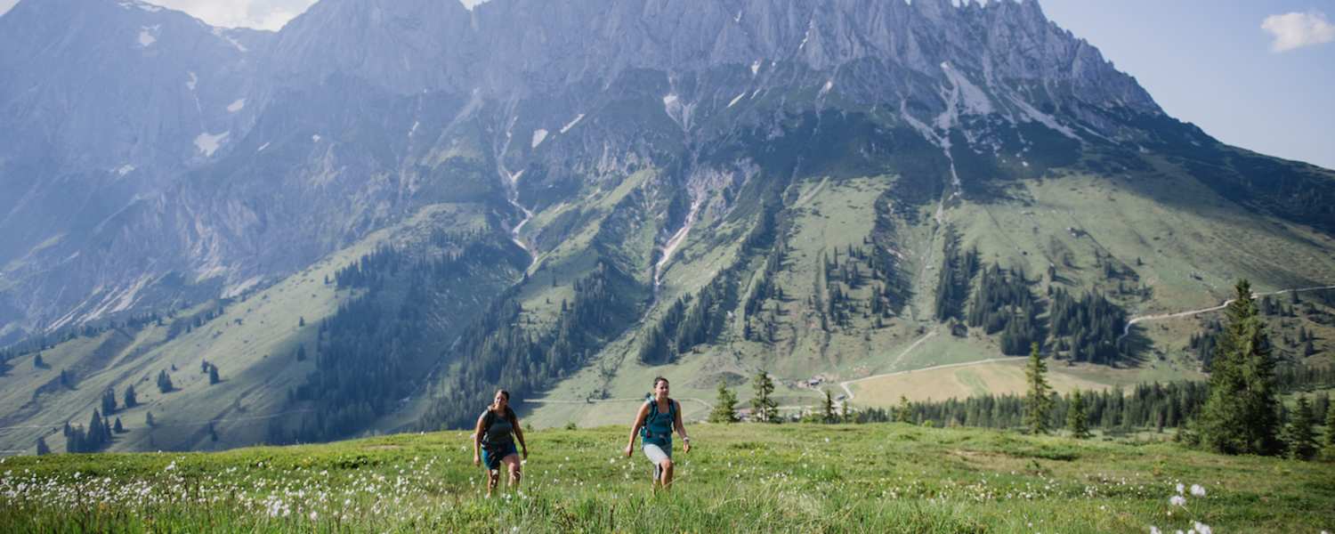 Mit seiner zackige Silhouette erinnert der Hochkönigs stark an die Dolomiten.