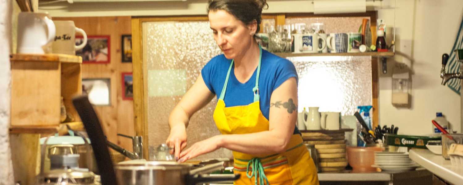 Petra Schuster von der Hochmölbinghütte