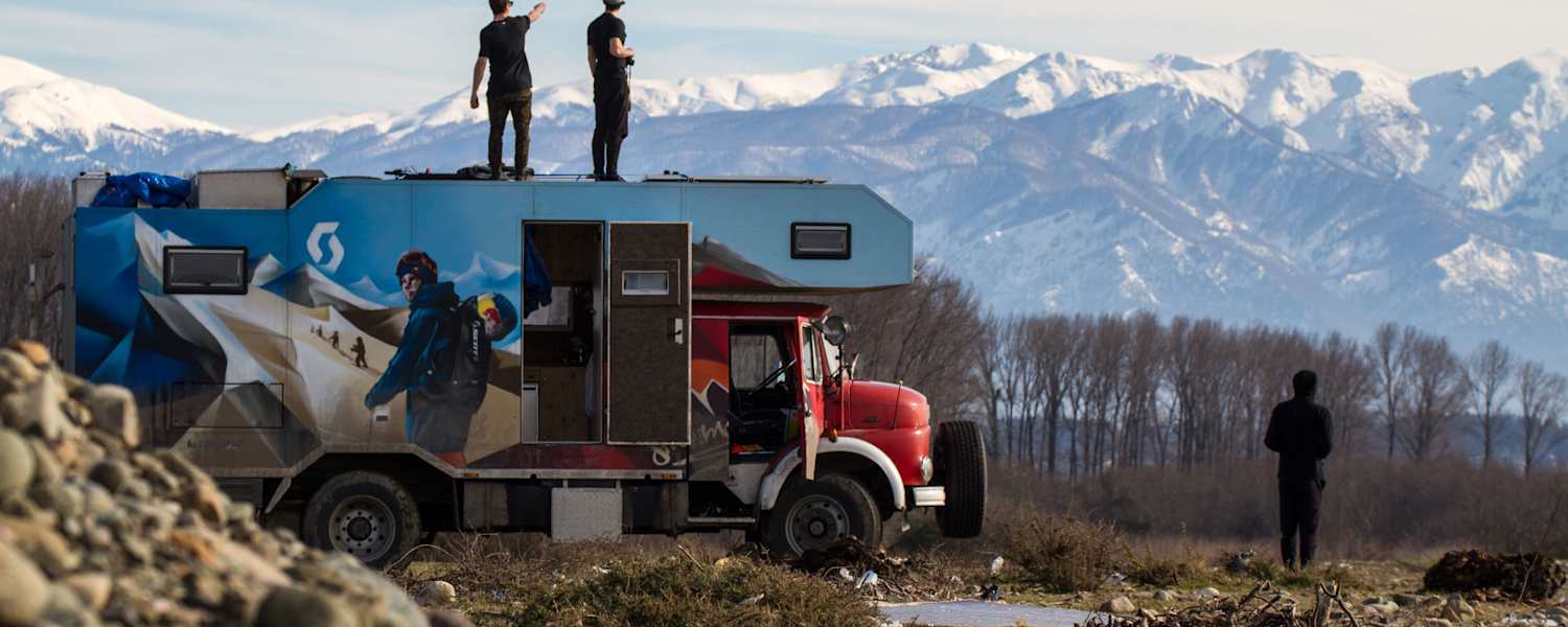 „Snowmads – A Journey Towards Eastern Suns“