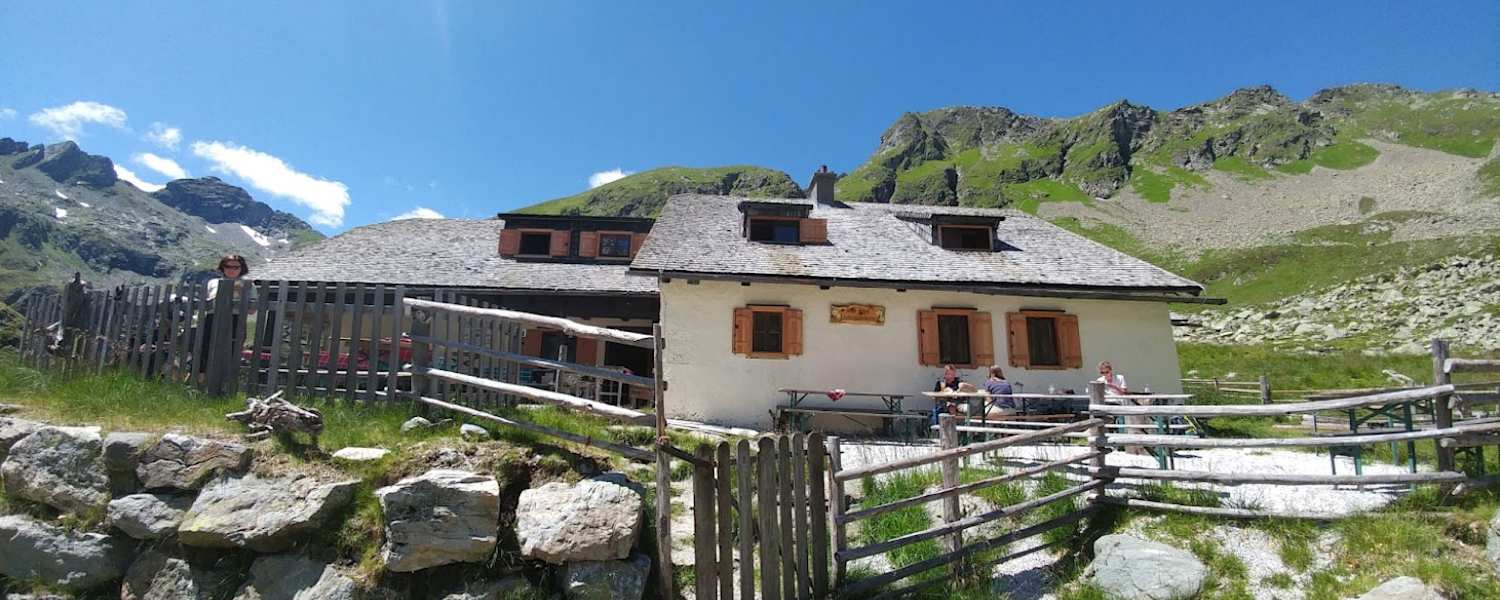 Die Landawirseehütte (1.985 m) im Salzburger Göriachtal