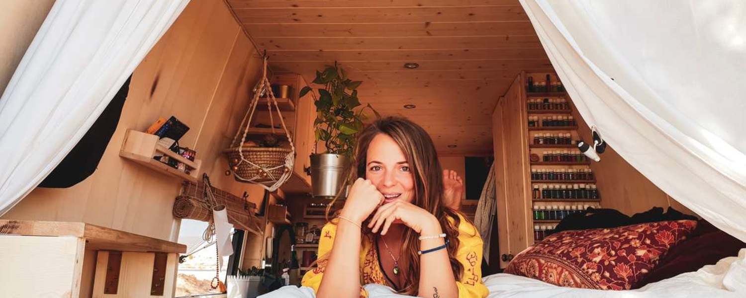 Laura Horvat Vanlife