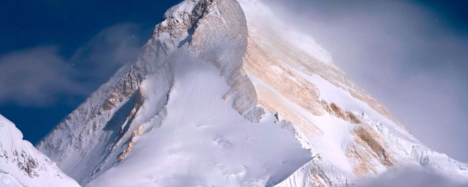 Khan Tengri (7.010 m), „The Serp“