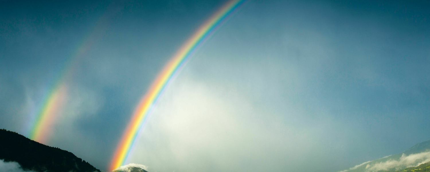 Ein Regenbogen kann sowohl gutes als auch schlechtes Wetter ankündigen - je nachdem zu welcher Tageszeit er erscheint