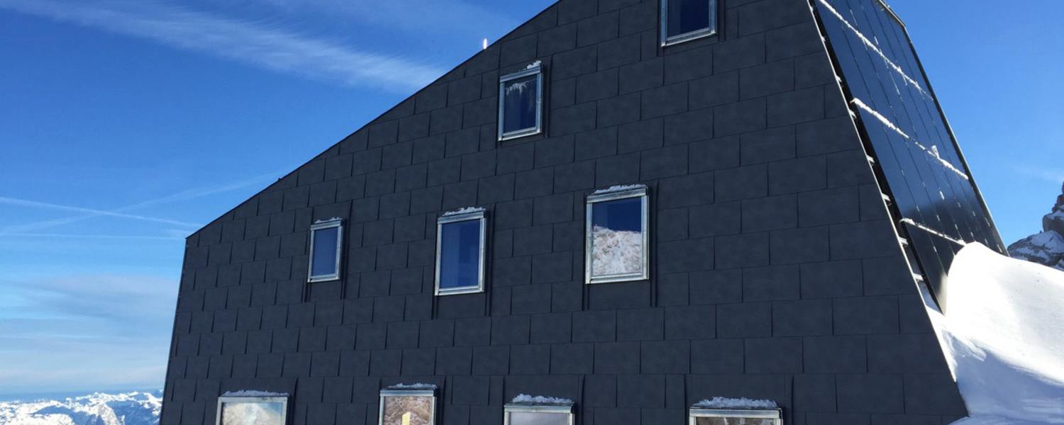 Neue Seethalerhütte auf 2.740 m am Hohen Dachstein