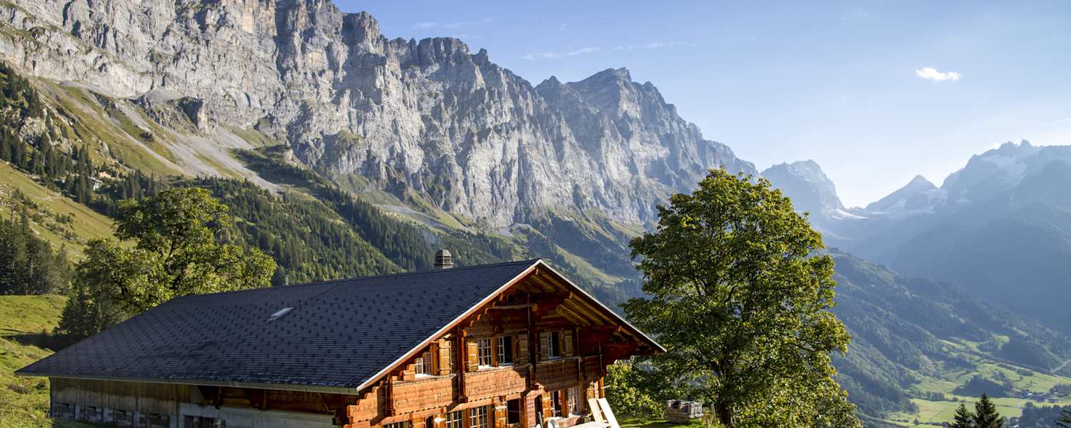 Die Birchlaui mit Blick auf die Gadmer Dolomiten