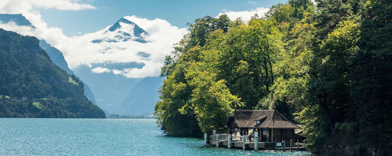 Wandern am Wasser am Urnersee