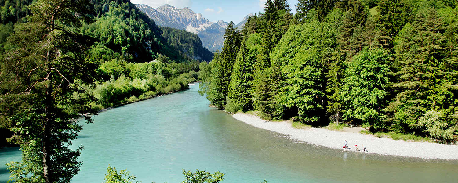 Der Lechweg ist nur einer von zahlreichen wunderschönen Wasserwanderungen in Österreich.