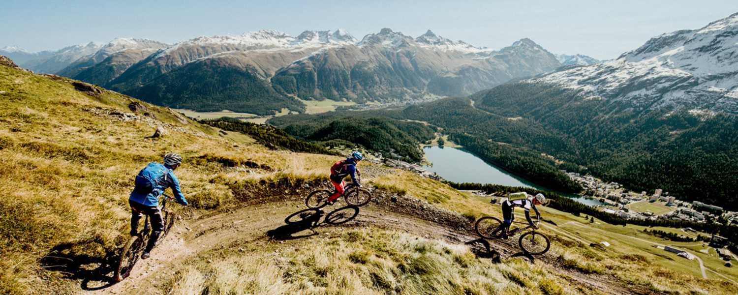 Biken im Engadin: Auf den Trails kommt man hoch hinaus und in viel Flow-Genuss. 
