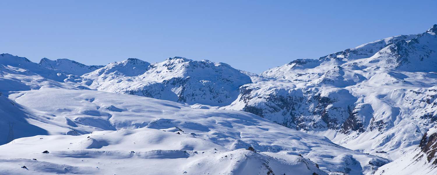 Die verschneiten Albula Alpen im Kanton Graubünden