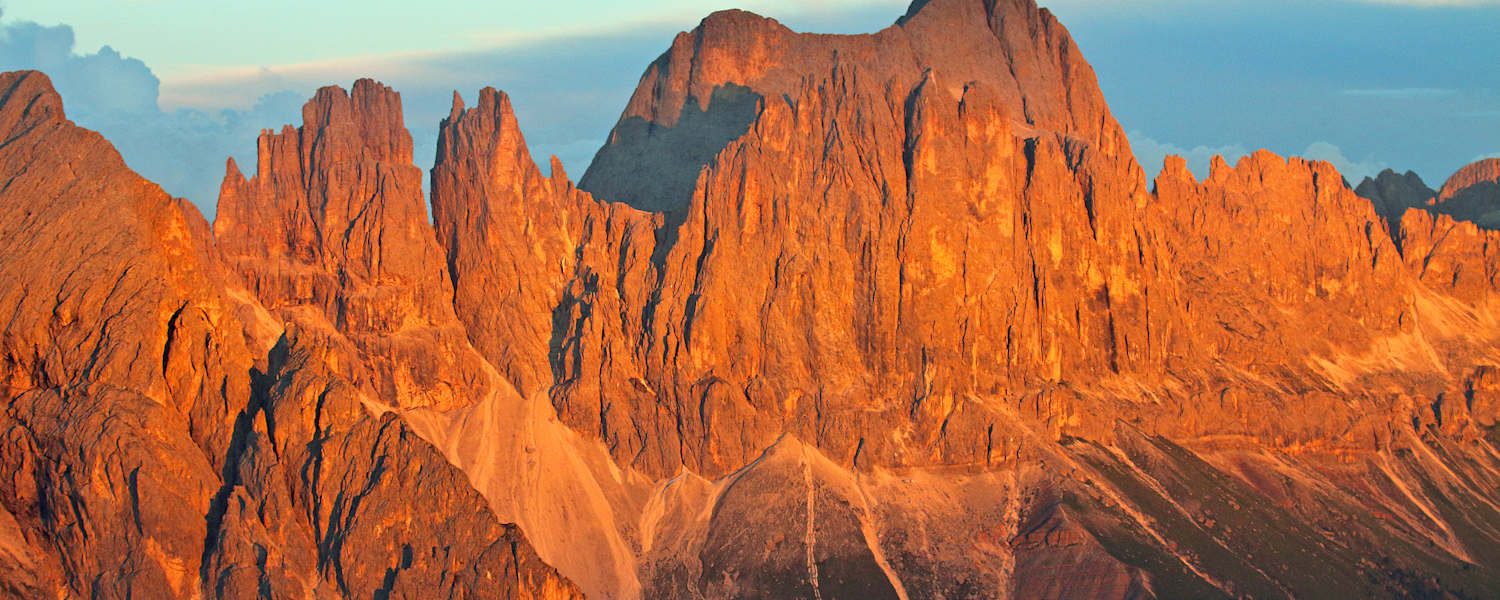 Alpenglühen an Rosengartenspitze und Vajolettürmen.