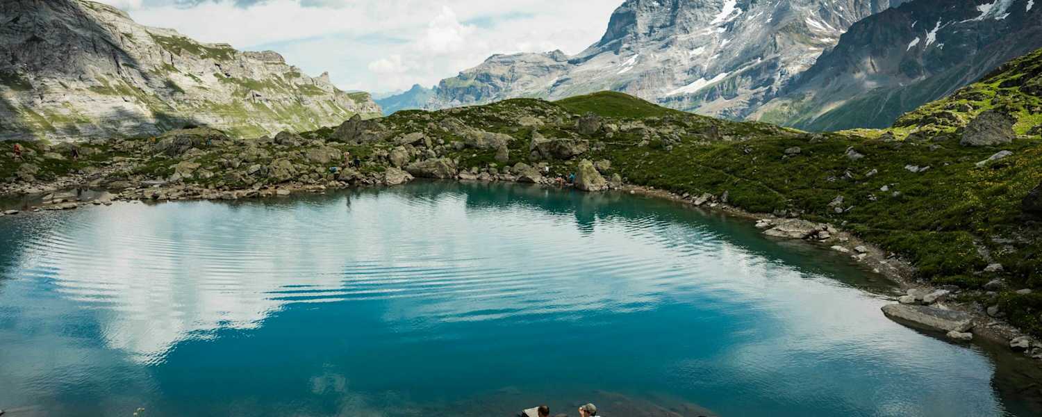 Der Obernhornsee und das Lauterbrunnental mit dem Mönch, Jungfrau-Altesch und Bietschhorn (rechts)