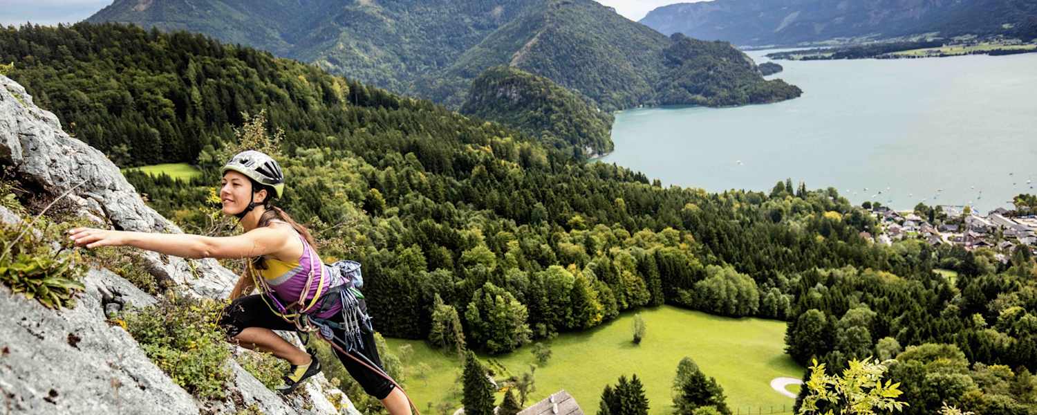 Klettern am Plombergstein mit Aussicht auf den Wolfgangsee