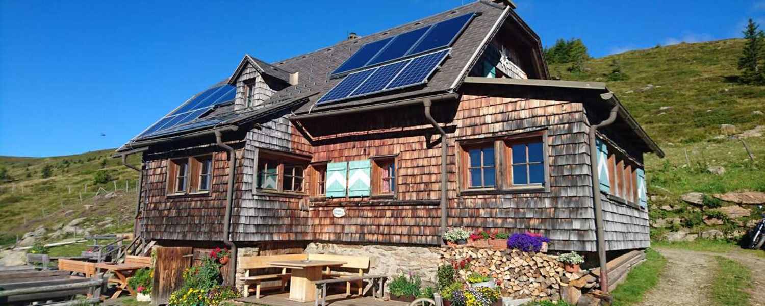 Die urige Millstätter Hütte in den Kärntner Nockbergen