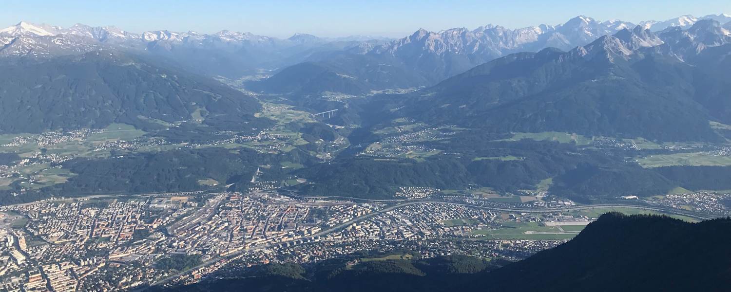 Blick von der Nordkette über die Landeshauptstadt Innsbruck