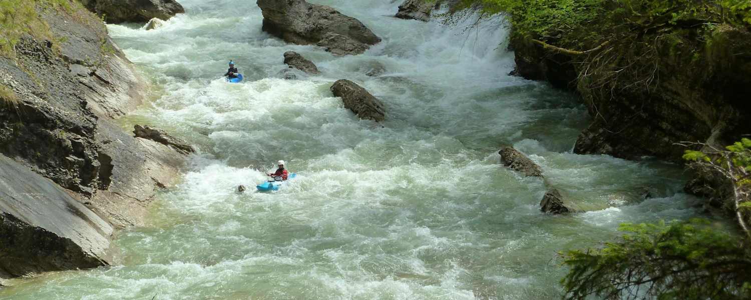 Die Brandenberger Ache ist auch bei Kajakfahrern beliebt.