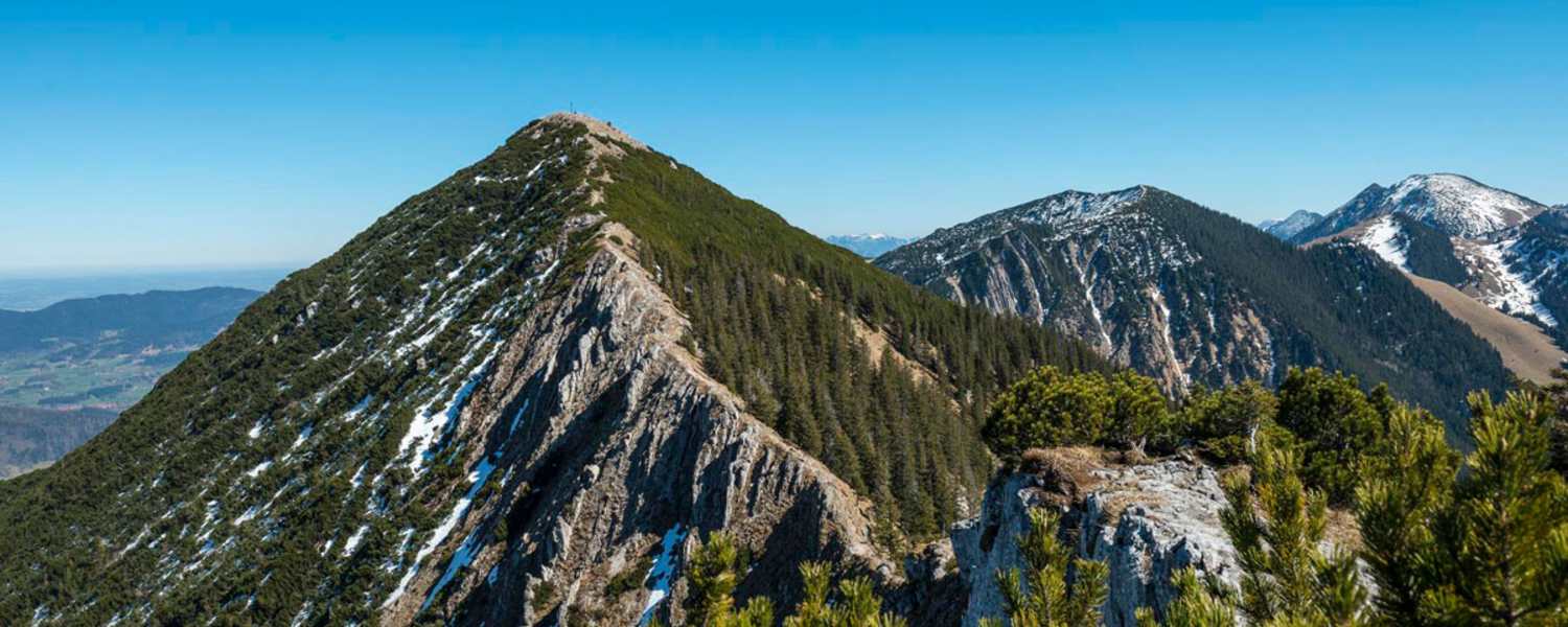 Grat und Gipfel der Brecherspitz in den Schlierseeer Alpen, Bayern