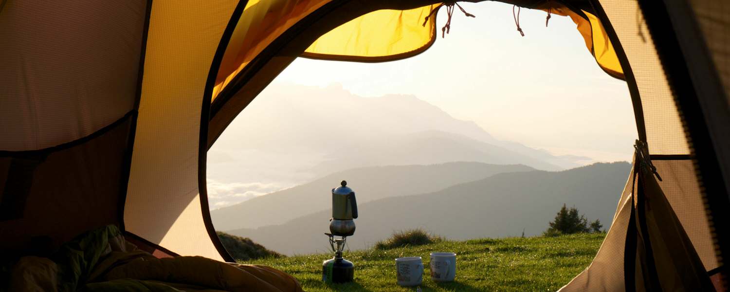 Frühstück am Berg mit Kaffee und Espresso Kocher