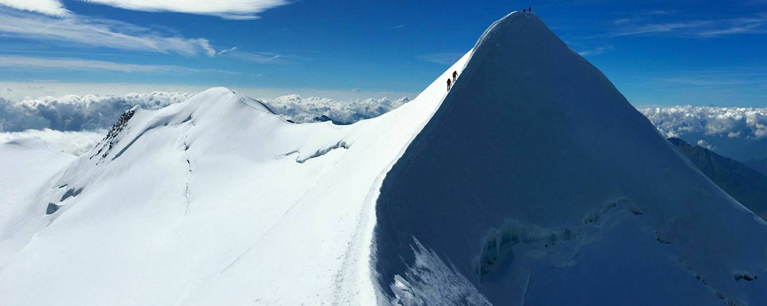 Nordansicht des Castors in den Walliser Alpen mit dem Felikhorn