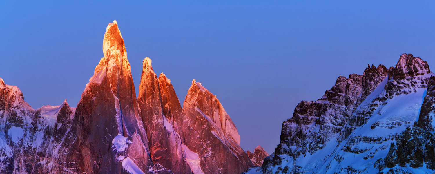 Sonnenaufgang: Cerro Torre in Patagonien