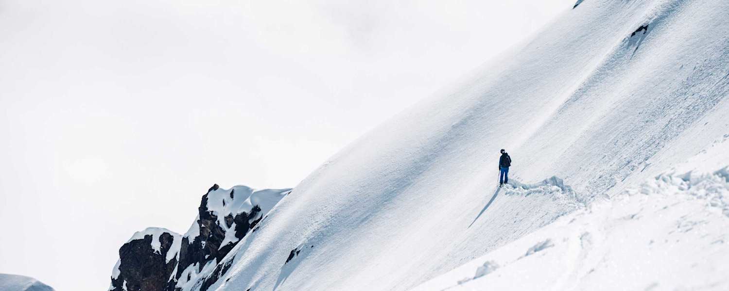 Skitourengeher im Schnee