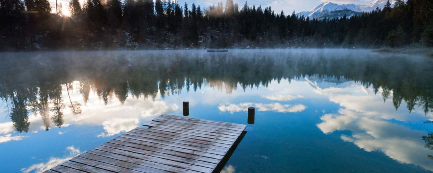 Wunderschöne Abendstimmung am Crestasee in Graubünden