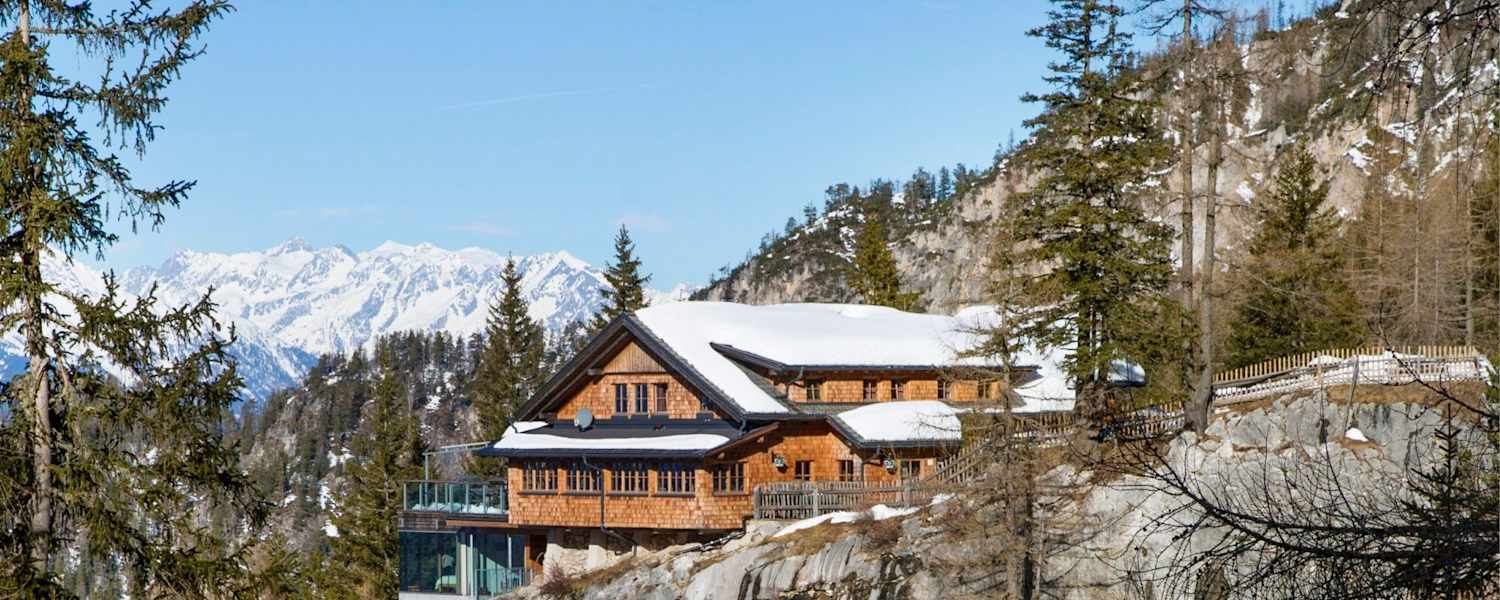 Blick auf die Dolomitenhütte