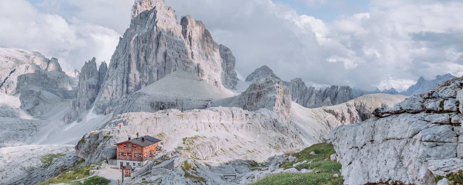 Die Büllelejochhütte in den Dolomiten